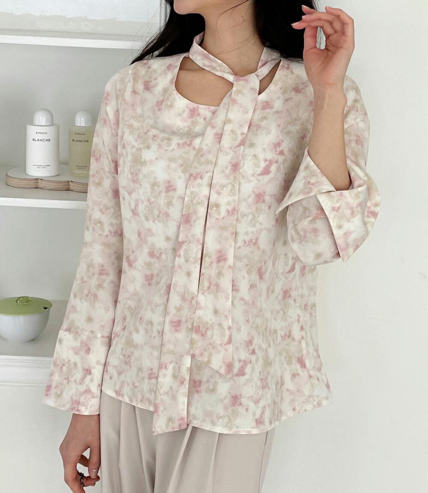 パターンタイブラウス・全2色・b02050 レディース 【bl】韓国ファッション トップス ブラウス 長袖 ラウンドネック パターン タイ 配色 柄 スリット シンプル カジュアル フェミニン ガーリー 春 秋 冬