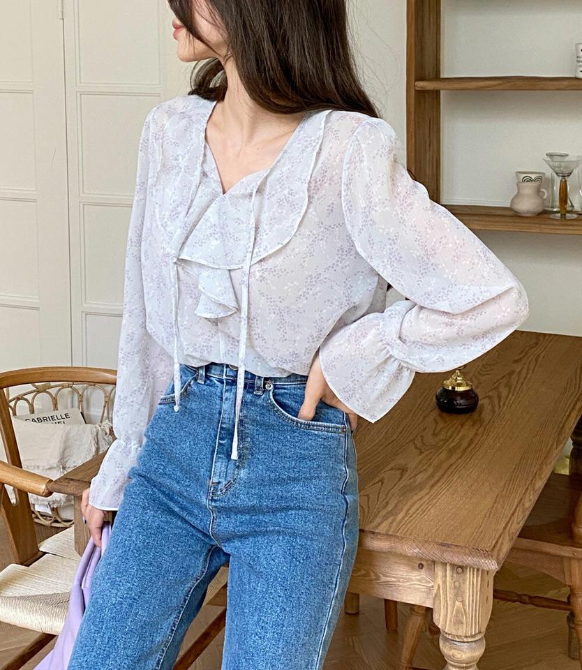 フローラルフリルブラウス・全3色・b00136 レディース 【bl】韓国ファッション トップス ブラウス 長袖 ネックフリル シフォン 花柄 フラワー フローラル アンバランス丈 シンプル カジュアル フェミニン ガーリー 春 秋 冬