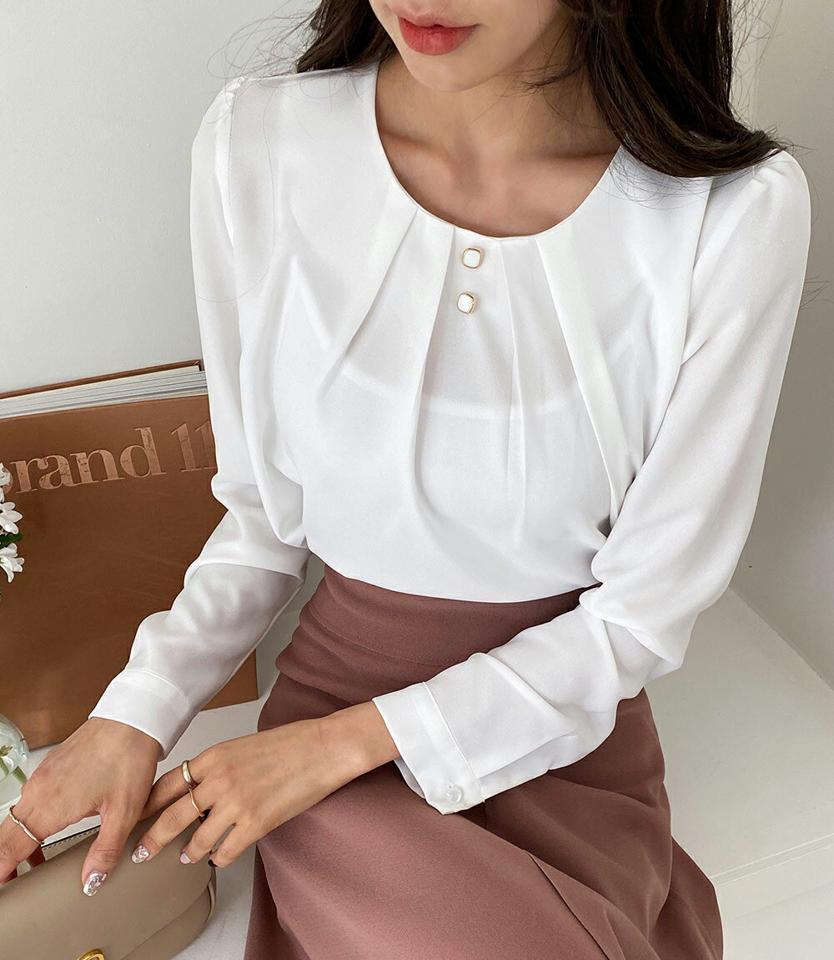スクエアボタンタックブラウス・全4色・b65402 レディース 【bl】韓国ファッション トップス ブラウス 長袖 ラウンドネック ボタン タック 無地 シンプル カジュアル フェミニン ガーリー デイリー 春 秋 冬