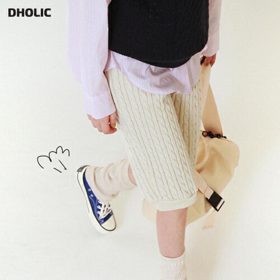 ケーブルニットハーフパンツ・全2色・t71664 レディース 【pt】韓国ファッション ボトムス ハーフ ハーフパンツ ケーブル編み ニットパンツ ハイウエスト シンプル 体型カバー 足長 美脚 フェミニン カジュアル 秋 春