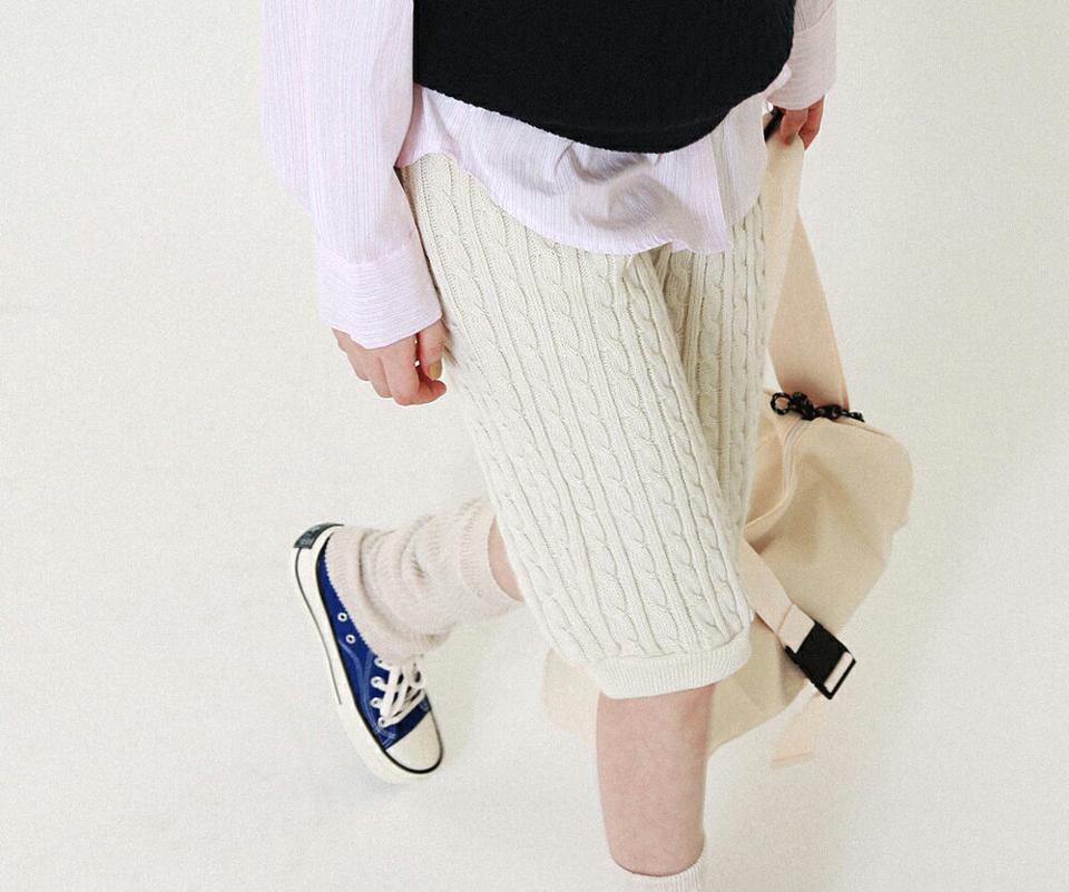 ケーブルニットハーフパンツ・全2色・t71664 レディース 【pt】韓国ファッション ボトムス ハーフ ハーフパンツ ケーブル編み ニットパンツ ハイウエスト シンプル 体型カバー 足長 美脚 フェミニン カジュアル 秋 春