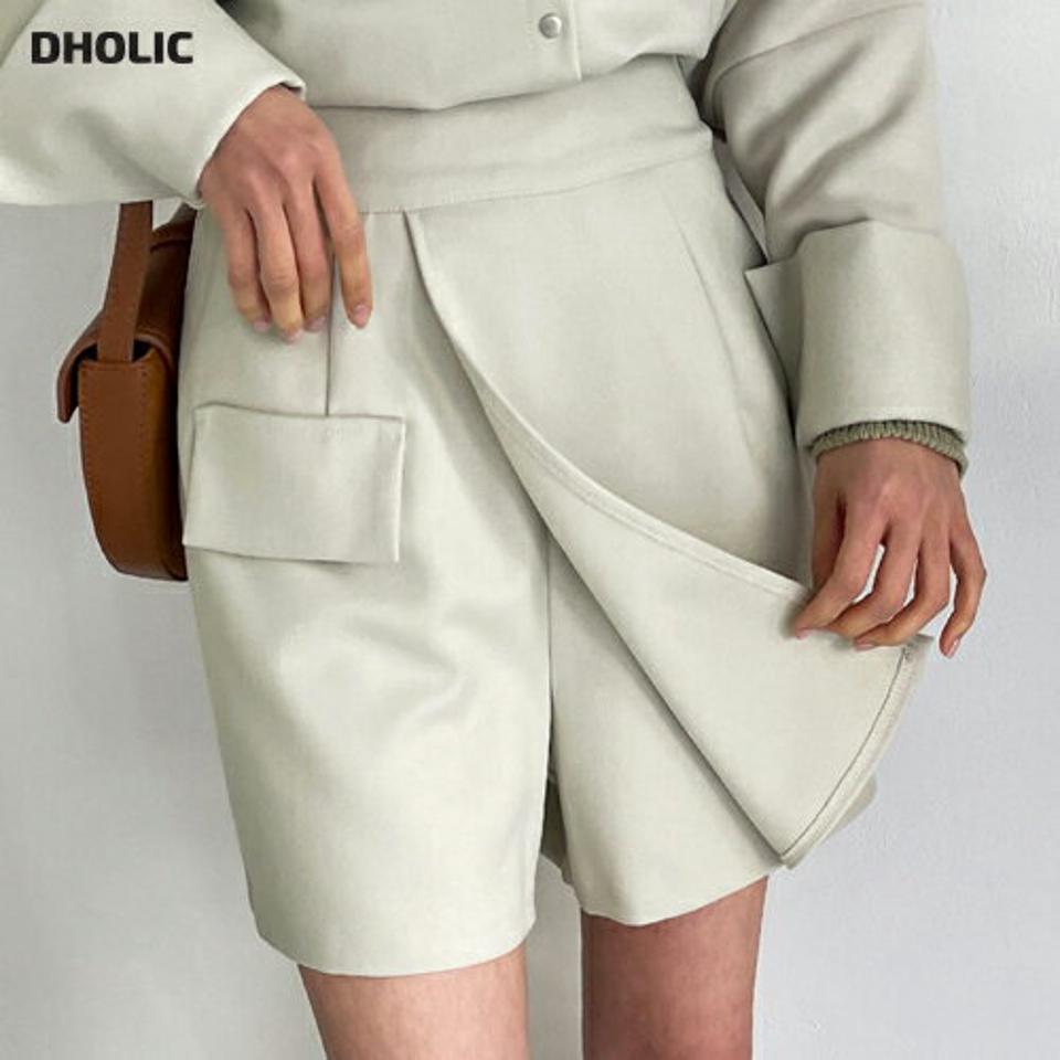 キュロットショートパンツ・全2色・t00143 レディース 【pt】韓国ファッション ボトムス ショート ショートパンツ キュロットパンツ ラップ風 台形 ショート丈 ハイウエスト ワイド 美脚 無地 シンプル 細身 足長 着痩せ 秋 春