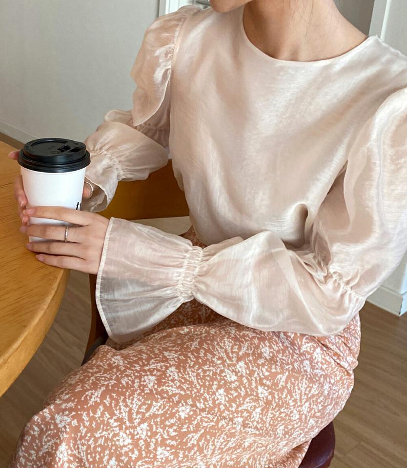 パフシルキーブラウス・全3色・t66544 レディース 【bl】韓国ファッション トップス ブラウス 長袖 ラウンドネック パフスリーブ シルキー シースルー ギャザー シンプル カジュアル フェミニン ガーリー クリスマス 春 秋 冬