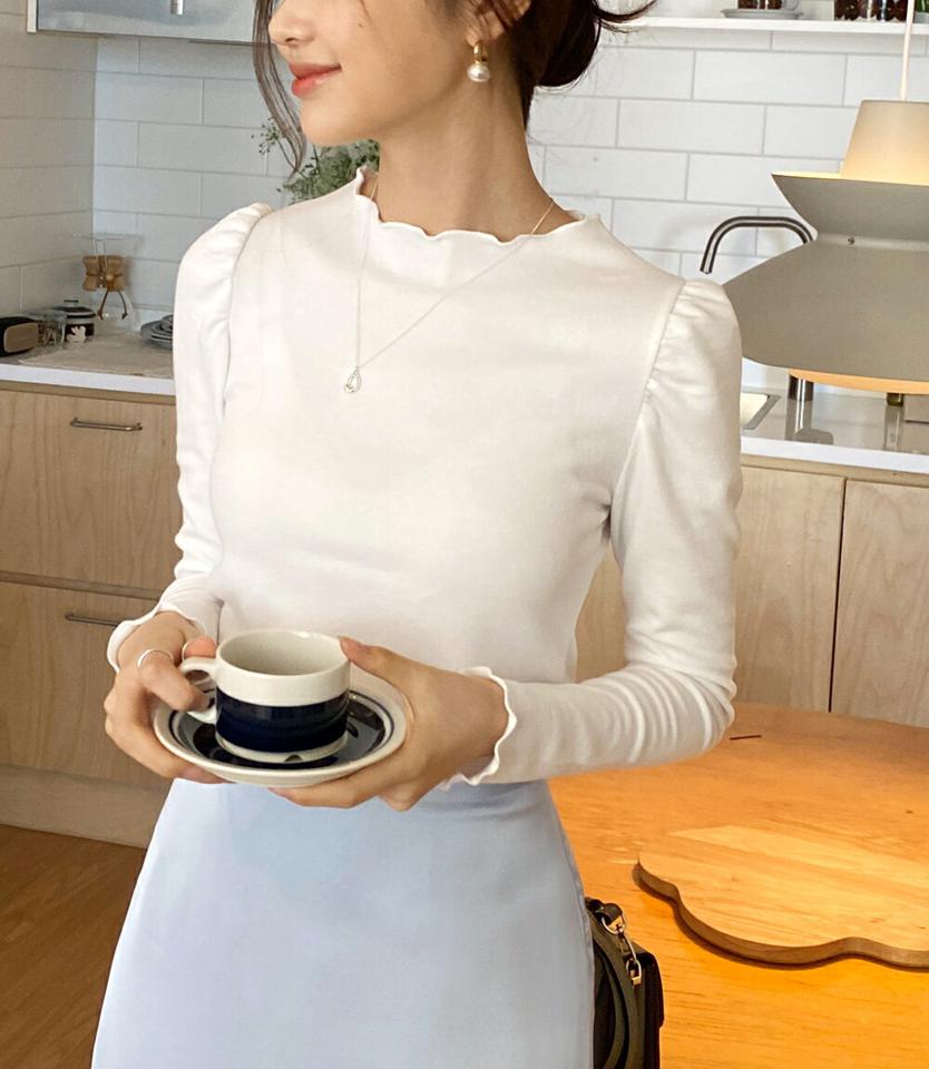 ウェーブパフTシャツ・全3色・t66540 レディース 【tops】韓国ファッション トップス Tシャツ 大人 長袖 ウェーブ パフスリーブ 無地 シンプル 体型カバー スリム フェミニン カジュアル デイリー 春 秋 冬