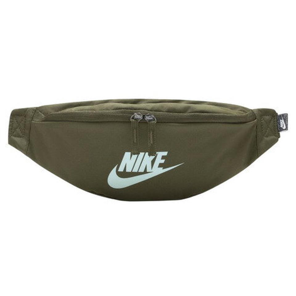 【20％オフクーポン有 6/12まで】ナイキ（NIKE） ボディバッグ ヘリテージ ウエストパック DB0490-325 カーゴカーキ （メンズ、レディース）
