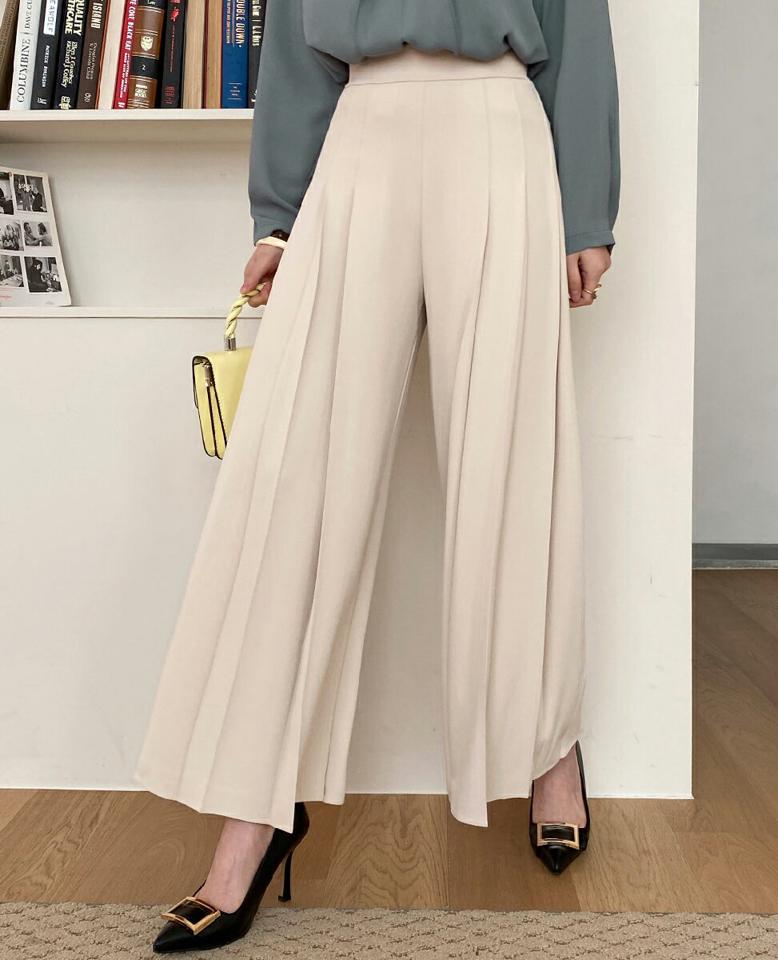 バックゴムタックフレアパンツ・全3色・b71785 レディース 【pt】ボトムス ロング ロングパンツ ツータック フレア ハイウエスト 無地 シンプル フェミニン カジュアル 秋 冬 韓国ファッション ハイホリHIHOLLI