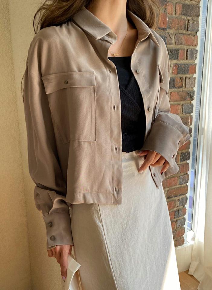 ポケットクロップドシャツ・全4色・t00183 レディース 【bl】韓国ファッション トップス シャツ 長袖 カラーネック ポケット クロップド丈 無地 ベーシック シンプル カジュアル フェミニン ガーリー 春 秋 冬