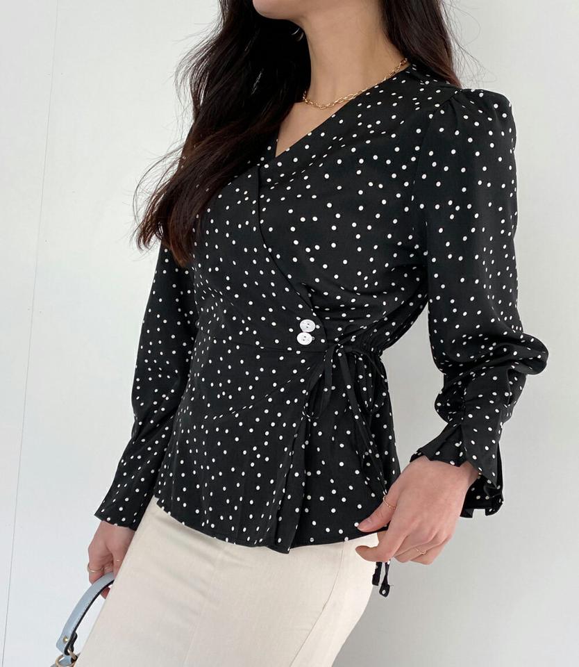 ドットラップブラウス・全4色・t71661 レディース 【bl】トップス ブラウス 長袖 ドット柄 ラップデザイン かわいい 可愛い 大人 Vネック パフ袖 パフスリーブ 春 秋 冬 韓国ファッション ハイホリHIHOLLI