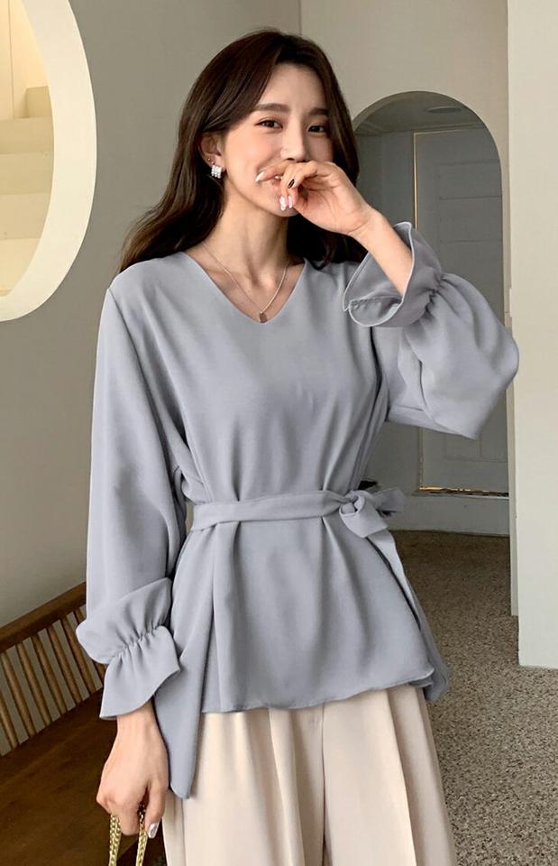 ストラップ付フレアブラウス・全4色・t00300 レディース 【bl】韓国ファッション トップス ブラウス 長袖 Vネック ストラップ付 フレア ルーズ 無地 シンプル かわいい カジュアル フェミニン ガーリー 春 秋 冬