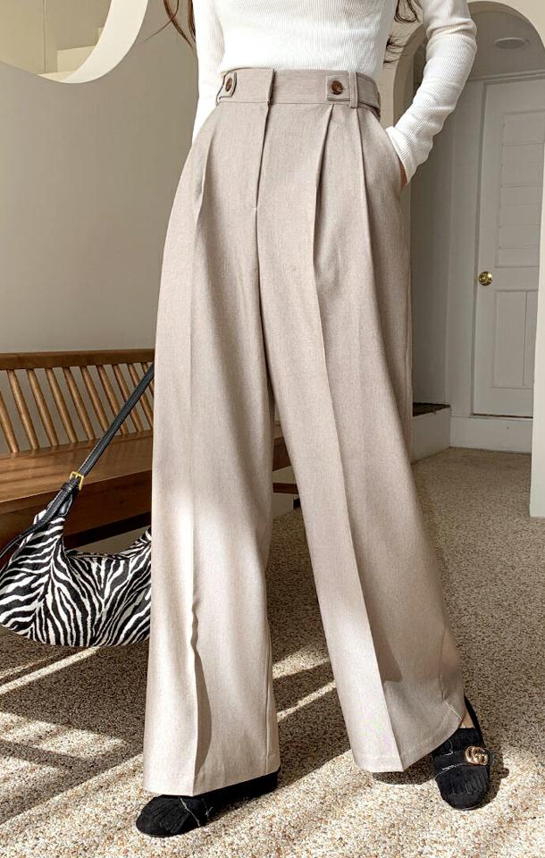 ボタンツータックワイドスラックス・全2色・t00291 レディース 【pt】韓国ファッション ボトムス ロング ロングパンツ スラックスパンツ スラックス ボタン ツータック ワイド 無地 シンプル 体型カバー フェミニン カジュアル 秋 冬