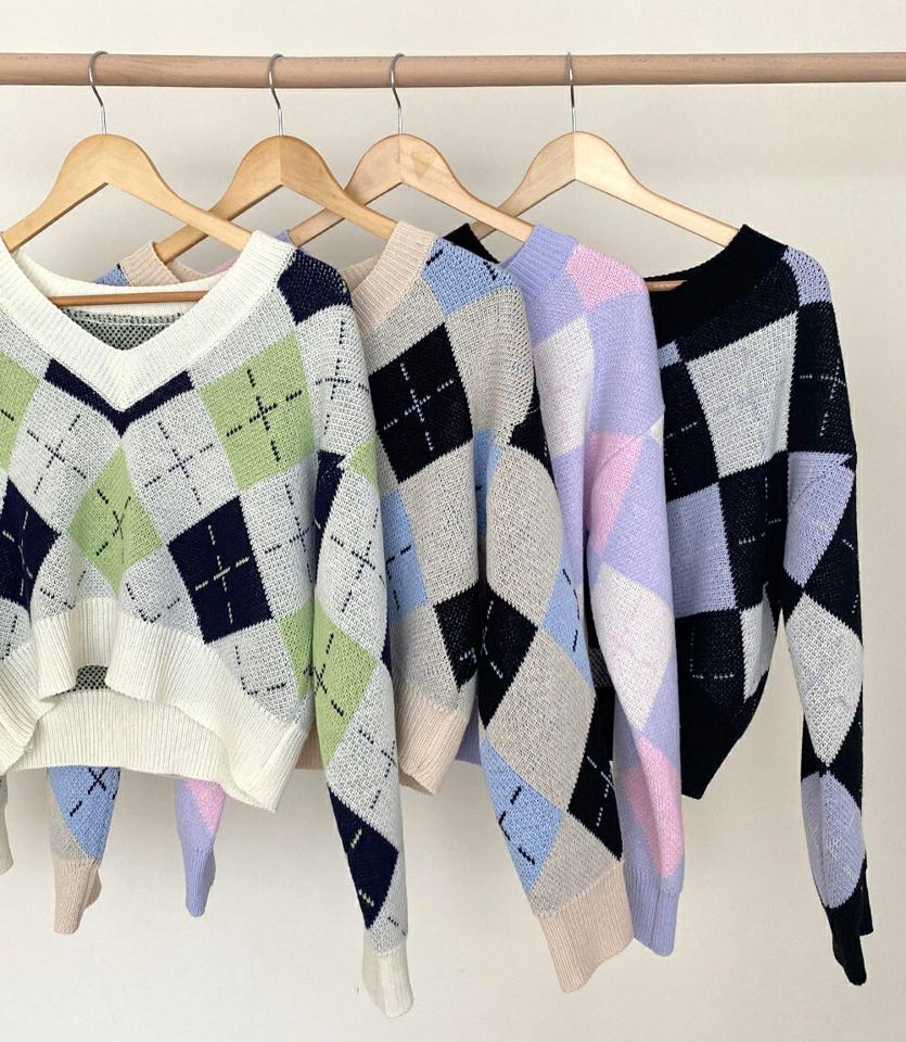 Vネックアーガイルニット・全4色・t00280 レディース 【tops】韓国ファッション トップス ニット 大人 長袖 Vネック クアーガイル ダイヤチェック 配色 柄ニット シンプル 体型カバー フェミニン カジュアル デイリー 秋 冬