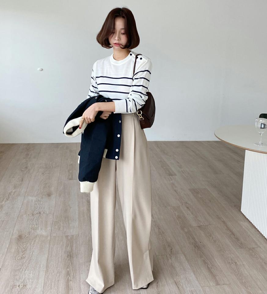 ボーダーショルダーボタンニット・全3色・t66217 レディース 【tops】韓国ファッション トップス Tシャツ 大人 長袖 ラウンドネック クロップド丈 ボーダー ショルダーボタン シンプル 体型カバー 細身 フェミニン カジュアル デイリー 秋 冬