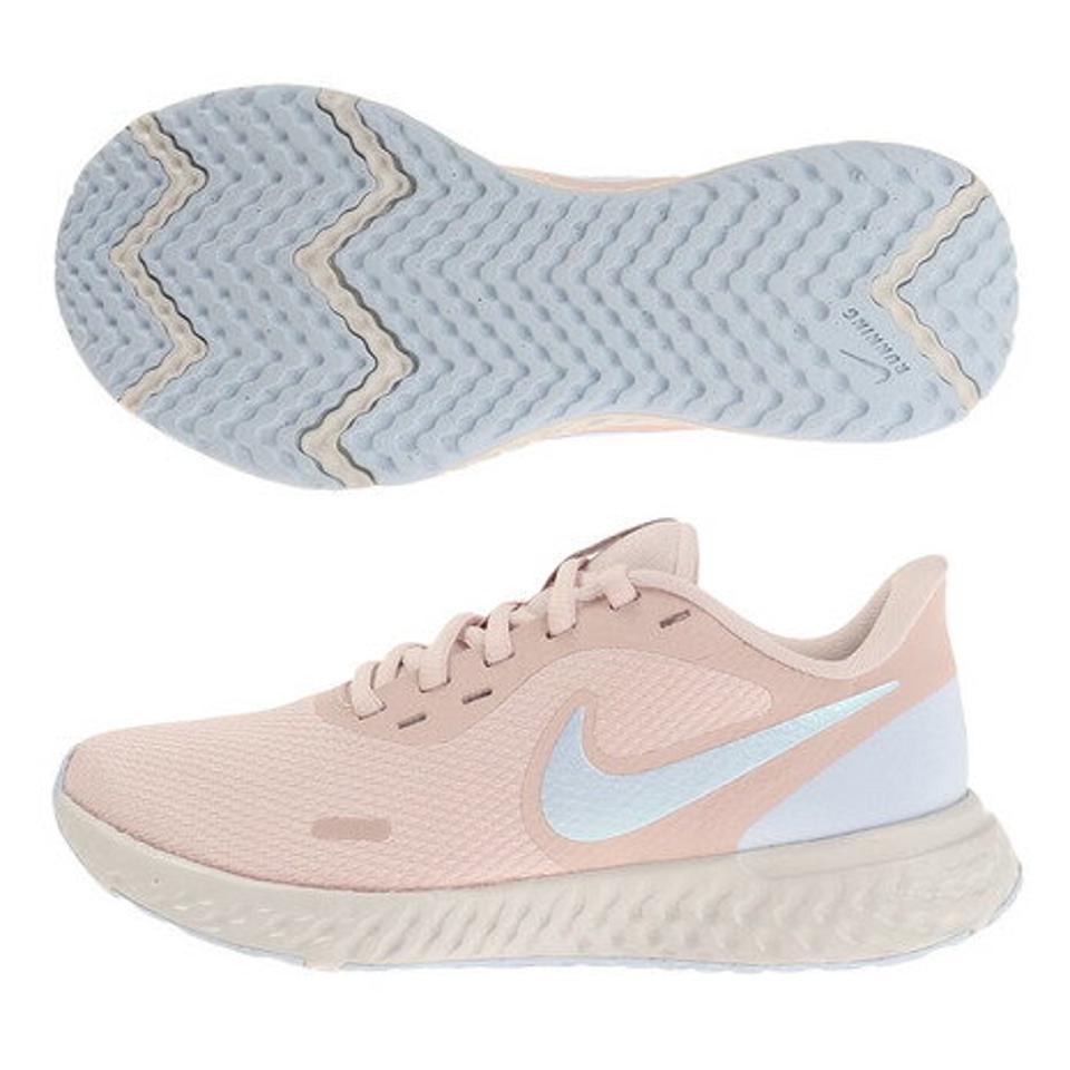ナイキ（NIKE）（レディース）スニーカー レディース ピンク レボリューション 5 ベアリー BQ3207-604 ランニングシューズ トレーニング 運動靴 ジョギング