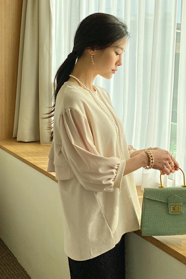 バックフリルTシャツ・全3色・b71722 レディース 【tops】トップス Tシャツ 七分丈 七分袖 7分丈 7分袖 バックフリル バックシャン 単色 無地 シンプル アンバランスヘム かわいい 大人 ギャザー 春 秋 韓国ファッション ハイホリHIHOLLI