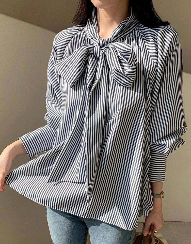 【マラソン特価】2WAYストライプタイブラウス・全2色・b00164 レディース 【bl】トップス ブラウス 長袖 ストライプ柄 りぼん 襟コン 爽やか 大人 かわいい ギャザー ラグランスリーブ パールボタン オフィス 学校行事 春 秋 韓国ファッション ハイホリHIHOLLI セール