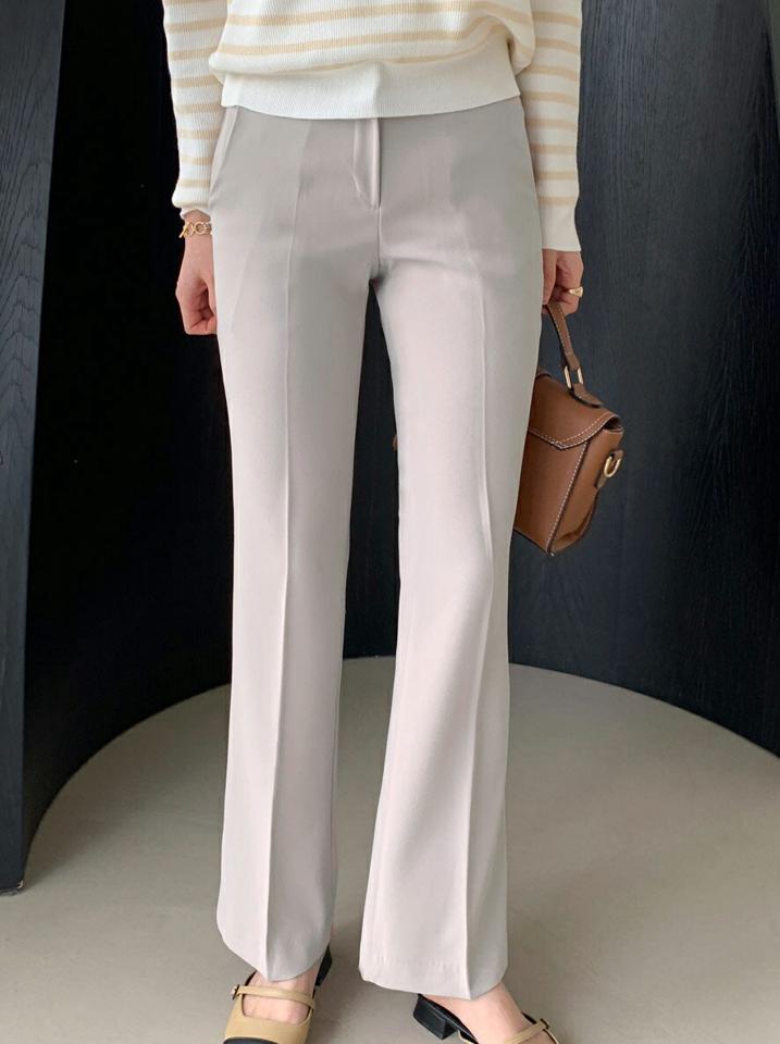 ストレートスラックス・全3色・t00172 レディース 【pt】スラックス パンツ ズボン ロングパンツ ストレートパンツ 単色 無地 シンプル ベーシック パステル ダーツ 春 秋 冬 韓国ファッション ハイホリHIHOLLI