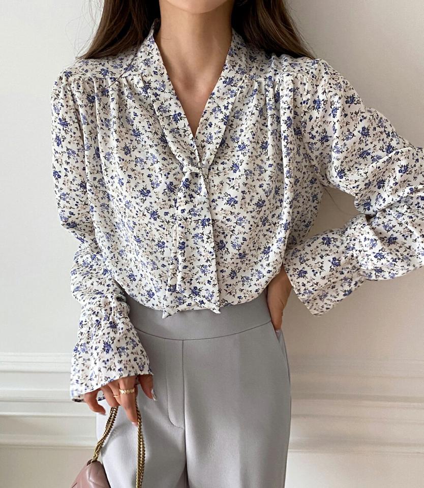 フローラルタイブラウス・全3色・t65430 レディース 【bl】韓国ファッション トップス ブラウス 長袖 Vネック 花柄 フラワー フローラル ギャザー タイ シンプル カジュアル フェミニン 体型カバー ガーリー 春 秋 冬