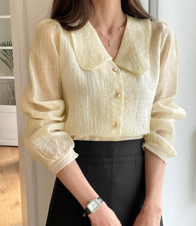 パール調ボタンカラーブラウス・全3色・t65431 レディース 【bl】韓国ファッション トップス ブラウス 長袖 Vネック カラー 襟コンシャス パール調 ボタン パフスリーブ シンプル カジュアル フェミニン 体型カバー ガーリー 春 秋 冬