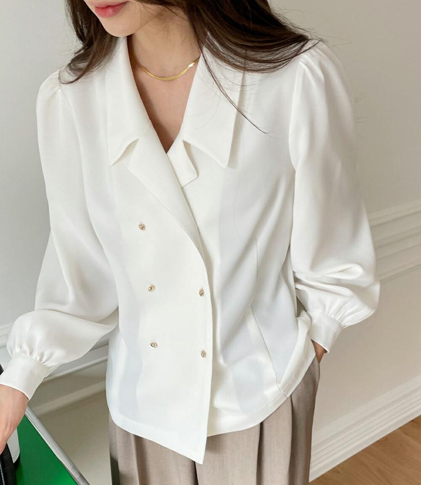 ダブルボタンVネックカラーブラウス・全2色・b65433 レディース 【bl】韓国ファッション トップス ブラウス 長袖 Vネック カラー 襟コンシャス ダブルボタン パフスリーブ 無地 シンプル カジュアル フェミニン ガーリー 春 秋 冬