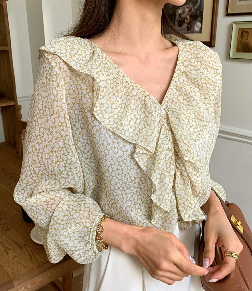 ≪人気商品再入荷≫フリルフローラルブラウス・全2色・t66712 レディース 【bl】韓国ファッション トップス ブラウス 長袖 Vネック フリル 花柄 フラワー フローラル シアー シンプル かわいい カジュアル フェミニン 体型カバー ガーリー 春 秋 冬