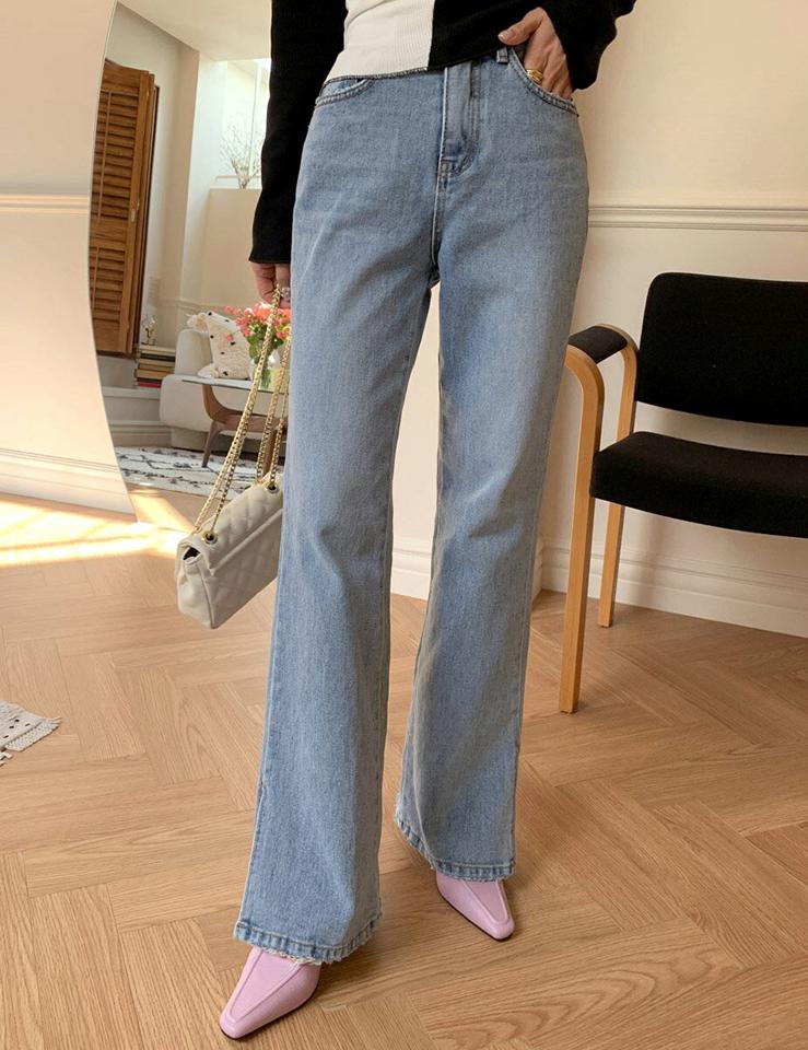 スリットロングフレアデニムパンツ・全1色・t66729 レディース 【pt】パンツ ロング丈 ロングパンツ フレア デニム スリット 脚長 きれいめ 細身 ライトブルー 春 夏 秋 冬 シンプル カジュアル 韓国ファッション