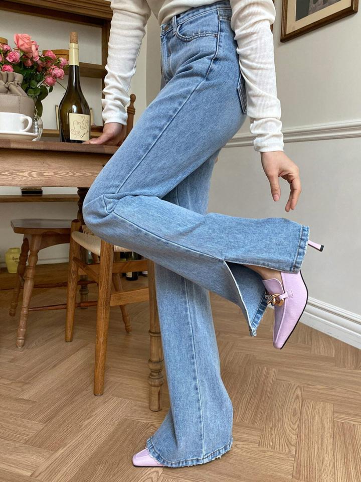 スリットロングフレアデニムパンツ・全1色・t66729 レディース 【pt】パンツ ロング丈 ロングパンツ フレア デニム スリット 脚長 きれいめ 細身 ライトブルー 春 夏 秋 冬 シンプル カジュアル 韓国ファッション