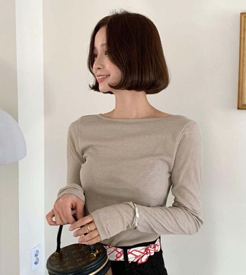 バックカットアウトTシャツ・全3色・t66706 レディース 【tops】トップス Tシャツ 長袖 鎖骨 デコルテ バック ボートネック バックシャン 背中見せ リブ リブトップス 肌見せ 細身 秋 冬 きれいめ かわいい 可愛い 大人っぽ 単色 シンプル 無地 韓国ファッション