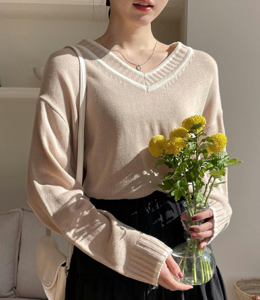配色ラインVネックルーズニット・全4色・b00361 レディース 【tops】韓国ファッション トップス ニット 大人 長袖 Vネック 配色 ルーズ スリット カラーニット シンプル フェミニン カジュアル デイリー 春 秋 冬