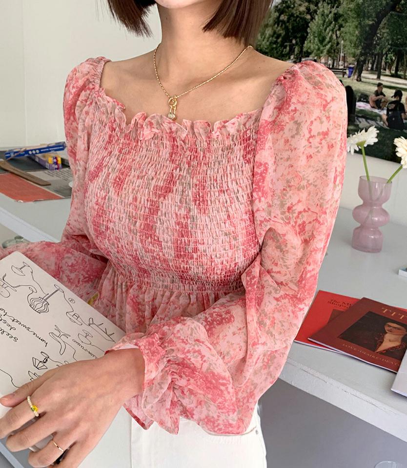 【スーパーセール特価】2WAY花柄シャーリングブラウス・全3色・t00211 レディース 【bl】ブラウス トップス 長袖 花柄 シャーリング パフスリーブ オフショル デコルテ 鎖骨 フリル ピンク 華やか シアー 透け感 クロップド丈 春 夏 ガーリー 韓国ファッション