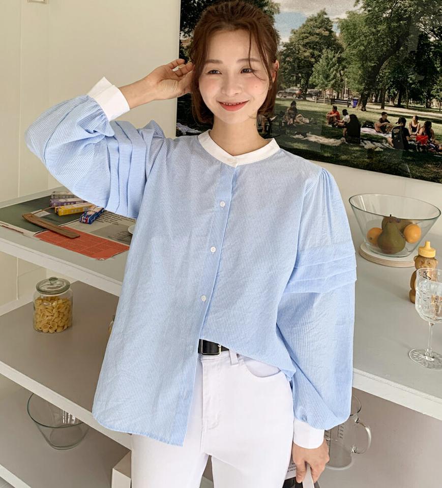 バンドカラーストライプシャツ・全2色・b00210 レディース 【bl】トップス シャツ ストライブ柄 細 ギャザー ゆとり ゆったり バンドカラー 大人 袖コン ボリューム袖 タック 長袖 春 秋 冬 スタイリッシュ きれいめ 韓国ファッション