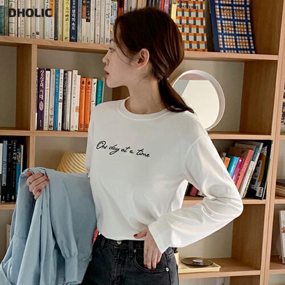 刺?長袖Tシャツ・全3色・t00204 レディース 【tops】トップス ロンT 長袖 刺繍 レタリング ロゴ ロゴT 秋 冬 春 Tシャツ 筆記体 かわいい 可愛い シンプル カジュアル 韓国ファッション