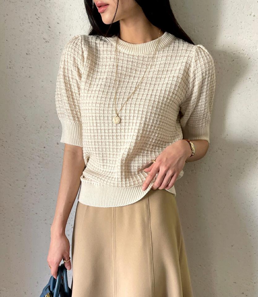 ラウンドネックグリッターチェックニット・全4色・b71805 レディース 【tops】トップス ニット 半袖 ハーフスリーブ チェック柄 グリッター ラメ ラウンドネック かわいい シンプル 大人 パフスリーブ 春 夏 秋 韓国ファッション ハイホリHIHOLLI