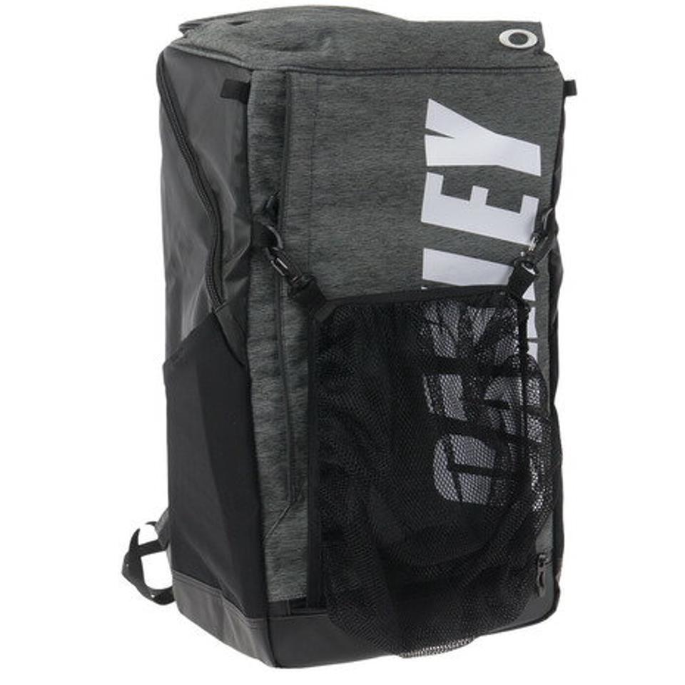 オークリー（OAKLEY） リュック スポーツバッグ ESSENTIAL SQUARE PACK XL FOS900981-29A （メンズ、レディース）