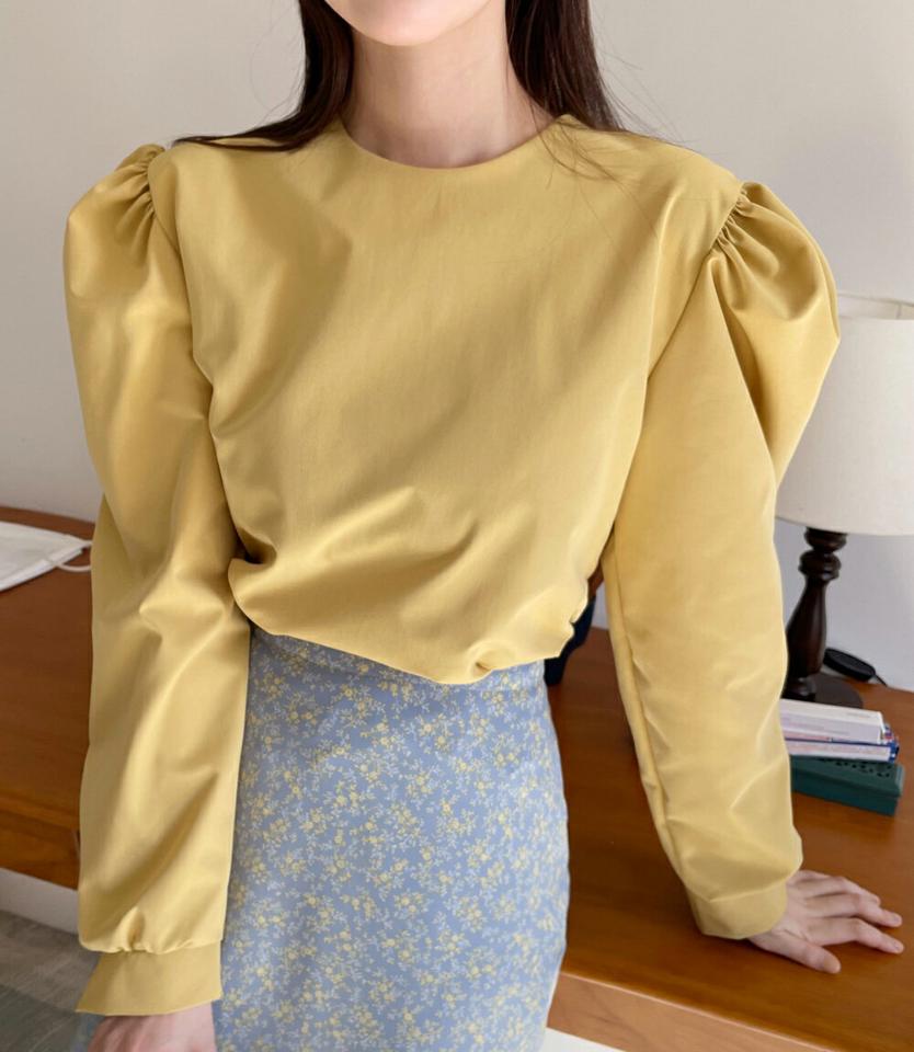 ラウンドパフブラウス・全3色・t02101 レディース 【bl】トップス ブラウス 長袖 パフスリーブ パフ袖 単色 シンプル 無地 イエロー マスタード ホワイト 白 黄色 かわいい 可愛い カジュアル フェミニン 韓国ファッション