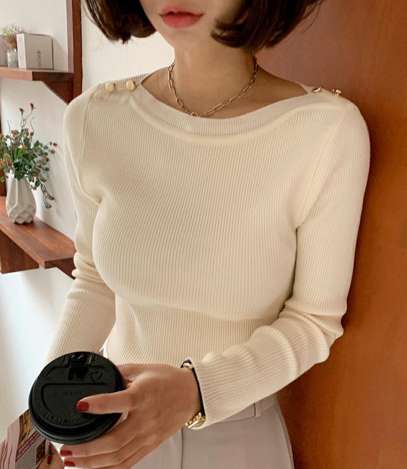 【タイム特価】ショルダーボタンボートネックニット・全3色・t66306 レディース 【tops】韓国ファッション トップス ニット 大人 長袖 ボートネック ショルダーボタン スリム 異素材 シンプル フェミニン カジュアル デイリー 春 秋 冬 【TS】セール