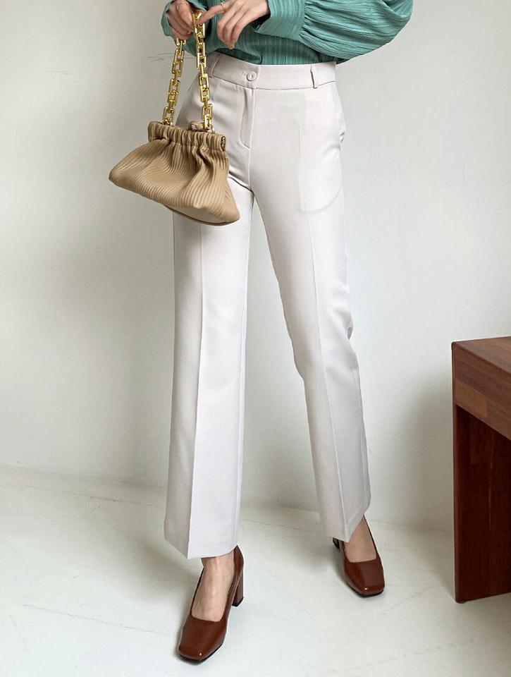 セミフレアスラックス・全3色・t66325 レディース 【pt】韓国ファッション ボトムス ロング ロングパンツ スラックスパンツ スラックス セミフレア ハイウエスト 無地 シンプル フェミニン カジュアル 春 秋 冬