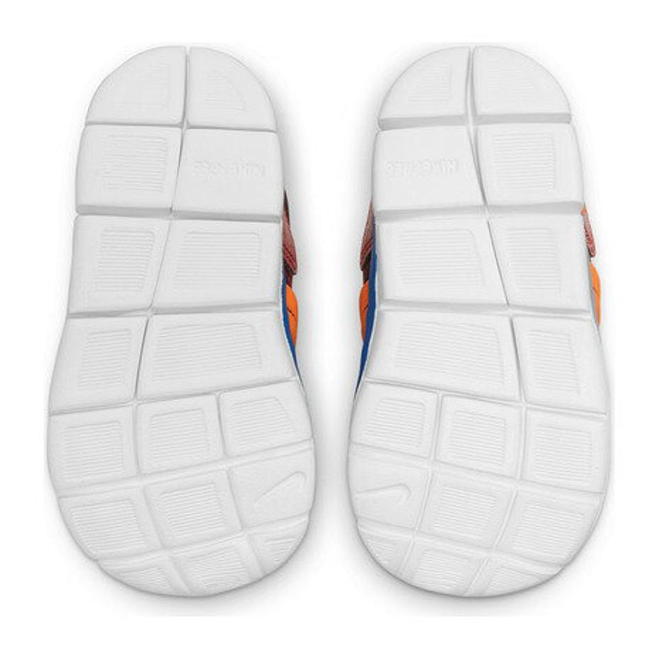 ナイキ（NIKE）（キッズ）ダイナモ フリー TD ミディアムアッシュ 343938-200 ベビー ジュニア スニーカー スポーツシューズ 子供 運動靴 スリッポン カラフル