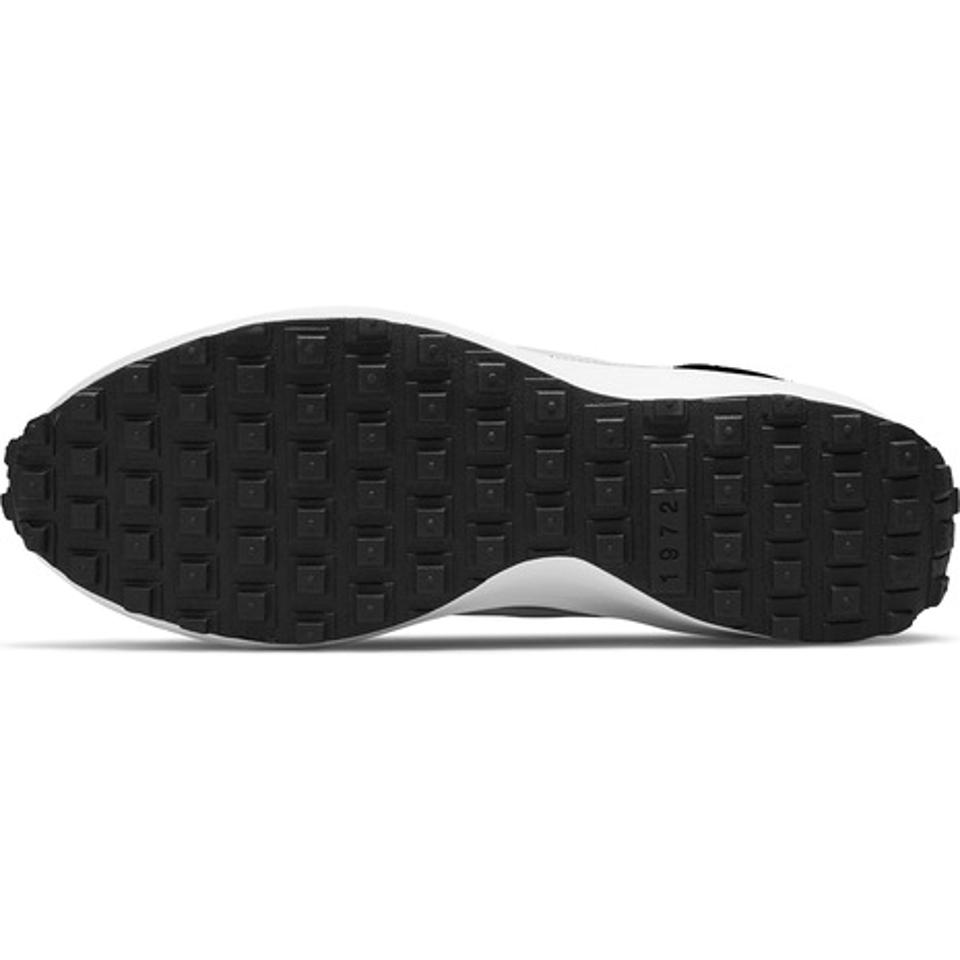 ナイキ（NIKE）（メンズ）スニーカー ワッフル デビュー ブラック ホワイト DH9522-001 カジュアル スポーツ シューズ 日常履き 登校 シンプル ローカット