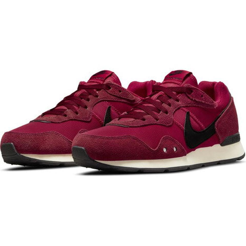 ナイキ（NIKE）（メンズ）ベンチャー ランナー ポメグラネイト CK2944-601 スニーカー スポーツシューズ