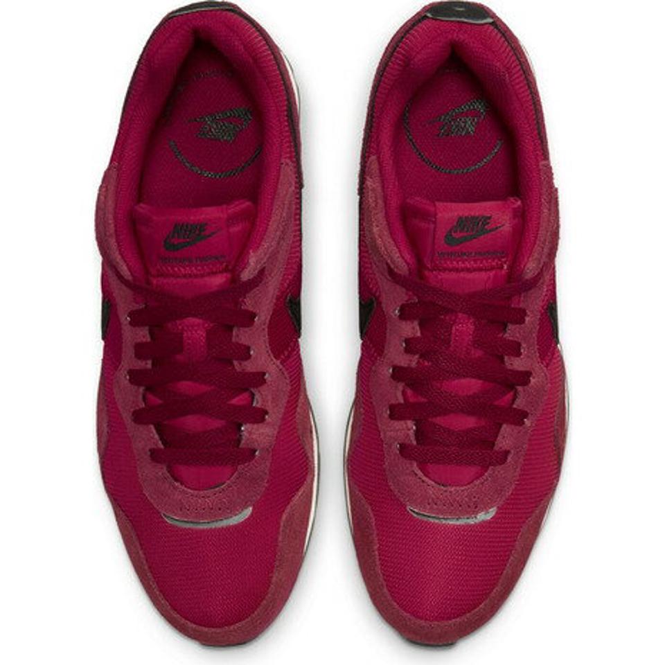 ナイキ（NIKE）（メンズ）ベンチャー ランナー ポメグラネイト CK2944-601 スニーカー スポーツシューズ