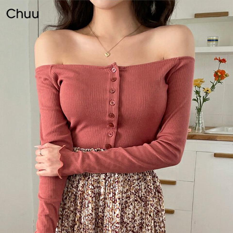 CHUU(チュー)エンジェルオフボタンtシャツ韓国 韓国ファッション　韓国ドラマ レディースファッション tシャツ 長袖 ロンT オフショルダー 春 【5】※メール便不可【送料無料】