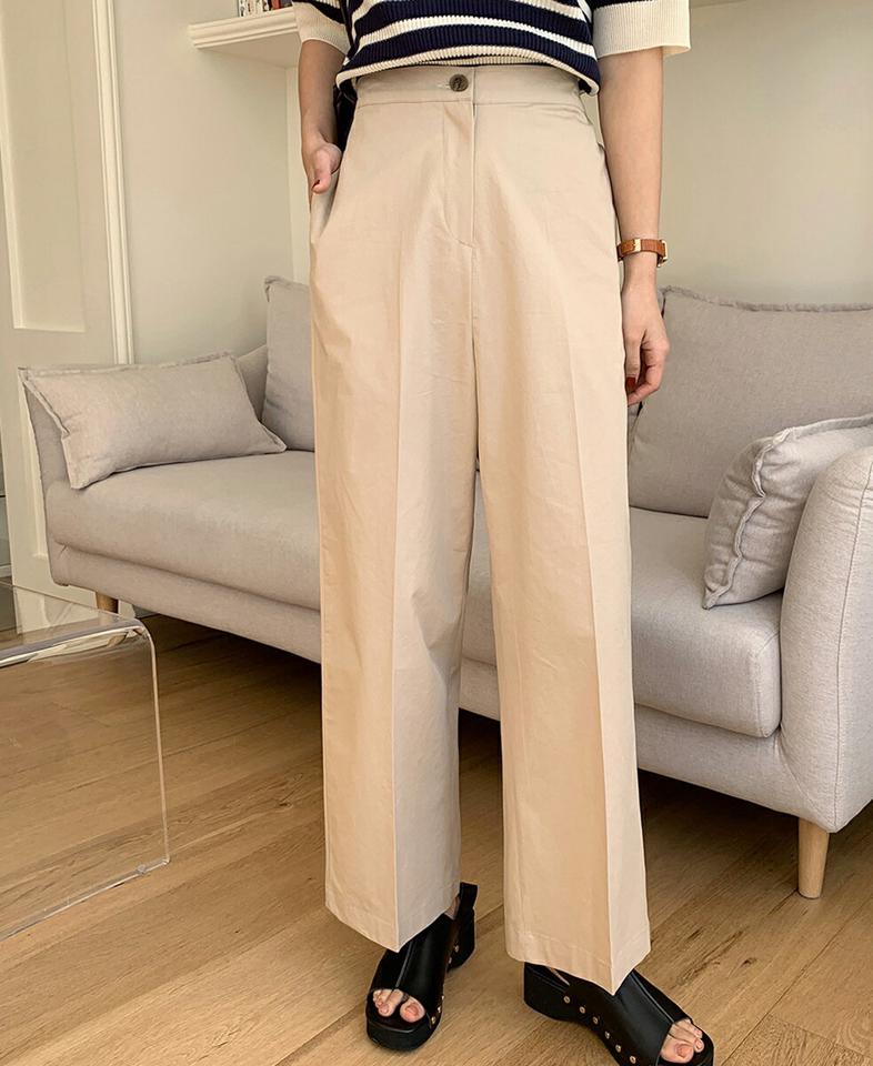 コットンワイドパンツ・全4色・b66756 レディース 【pt】パンツ ロング 丈 ワイド 単色 シンプル 無地 コットン 綿 パステル 春 夏 秋 冬 ボタン ストレート ハイウエスト スタイルアップ 脚長 カジュアル きれいめ 大人っぽ 韓国ファッション