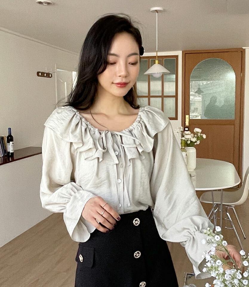 2WAYフリルリボンブラウス・全3色・t66697 レディース 【bl】ブラウス トップス 長袖 パステル フリル 袖 パフ リボン 無地 単色 無地 ボタン 鎖骨 デコルテ オフショル 肌見せ 春 夏 ガーリー ふんわり フェミニン シルキー 上品 韓国ファッション