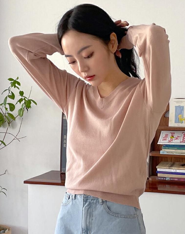 Vネックソフトニット・全4色・t66702 レディース 【tops】ニット トップス 長袖 単色 シンプル 無地 ベーシック 秋 冬 オフィスカジュアル シンプルニット カラーニット パステル Vネック カジュアル ガーリー フェミニン きれいめ 韓国ファッション