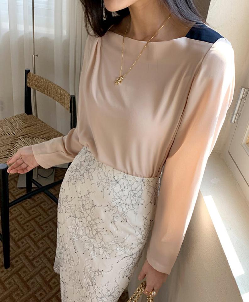 タック配色ショルダーブラウス・全3色・t71727 レディース 【bl】 トップス ブラウス 長袖 ドレープネック タック 配色 ショルダー 無地 シンプル かわいい カジュアル 水色 フェミニン ガーリー 春 秋 冬 韓国ファッション ハイホリHIHOLLI