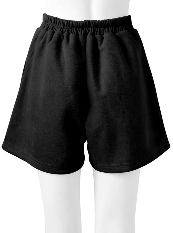 サイドボタンスエードポンチショートパンツ
