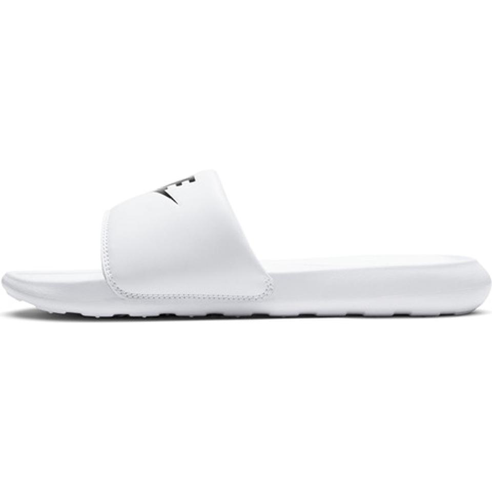ナイキ（NIKE）（レディース）スポーツサンダル ビクトリー ワン スライド ホワイト CN9677-100 シャワーサンダル プール ビーチ レジャー