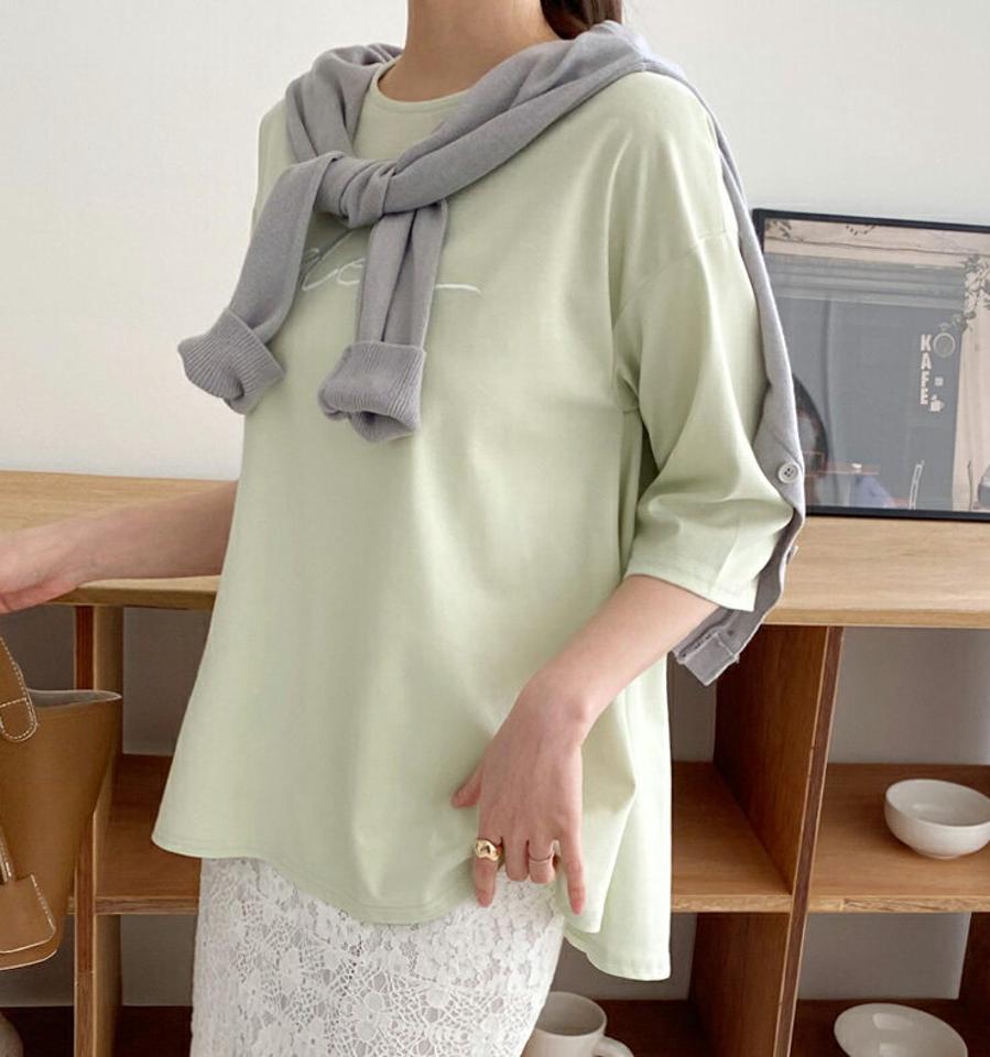 刺繍レタリングフレアTシャツ・全4色・t00221 レディース 【tops】トップス Tシャツ 七分袖 7分袖 七分丈 7分丈 半端丈 ロゴT ロゴ レタリング カジュアル シンプル ドロップショルダー フレア ゆったり 春 秋 韓国ファッション ハイホリHIHOLLI