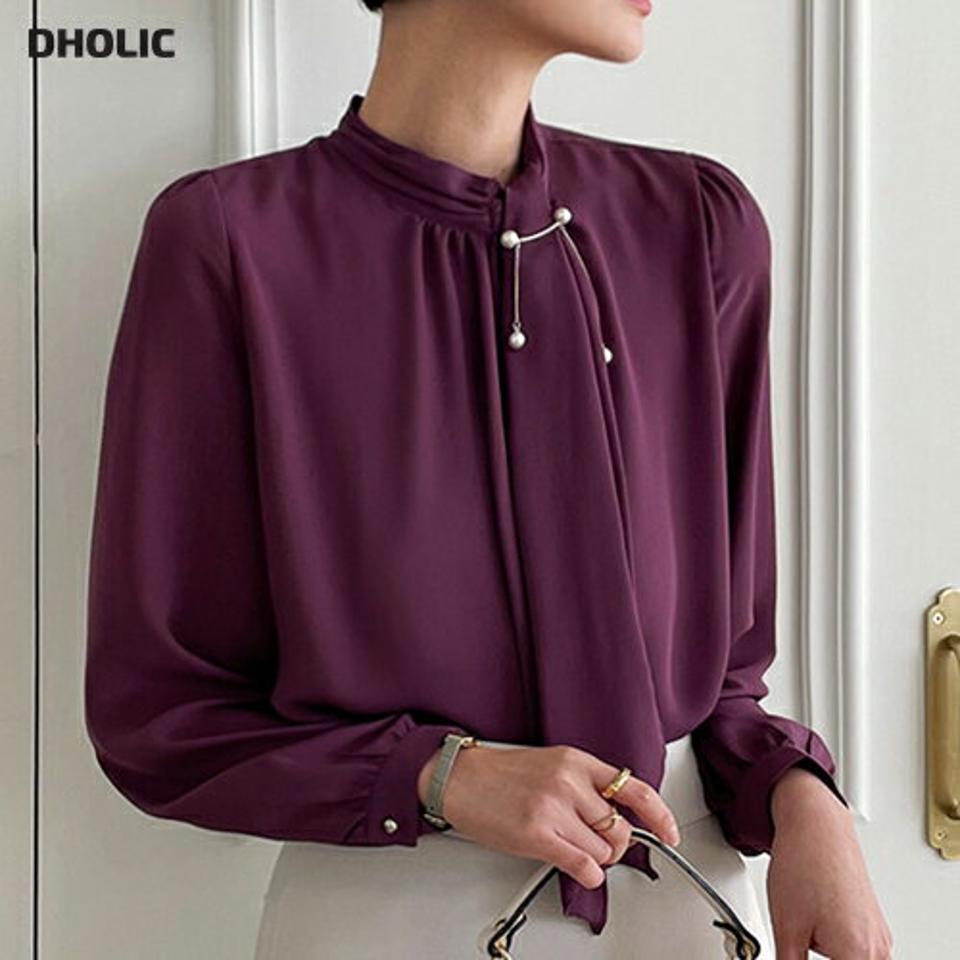 【マラソン特価】フェイクパールブローチ付タイブラウス・全4色・b00227 レディース 【bl】トップス ブラウス 長袖 ボウタイ 襟コン パール 上品 大人 オフィス デコラティブ オケージョン パープル 紫 モックネック 春 秋 ワンホン 韓国ファッション ハイホリHIHOLLI