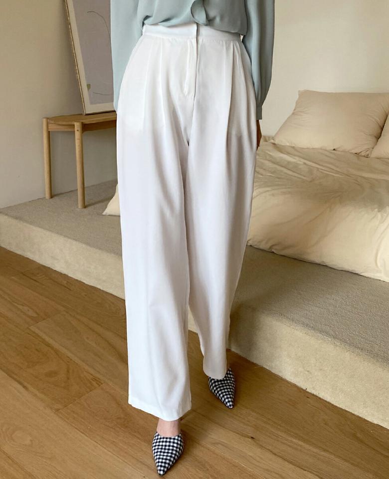 バックゴムストレートスラックス・全4色・t66802 レディース 【pt】韓国ファッション ボトムス ロング ロングパンツ スラックスパンツ スラックス バックゴム ストレート ハイウエスト 無地 シンプル フェミニン カジュアル 春 秋 冬